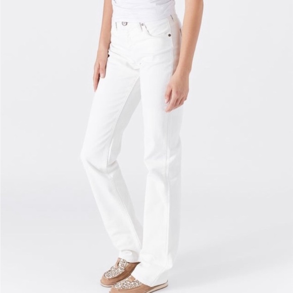 Wrangler Q Baby Mid Rise Jeans 
Size 11/12 X 34 Excellent condition
White - Picture 2 of 12